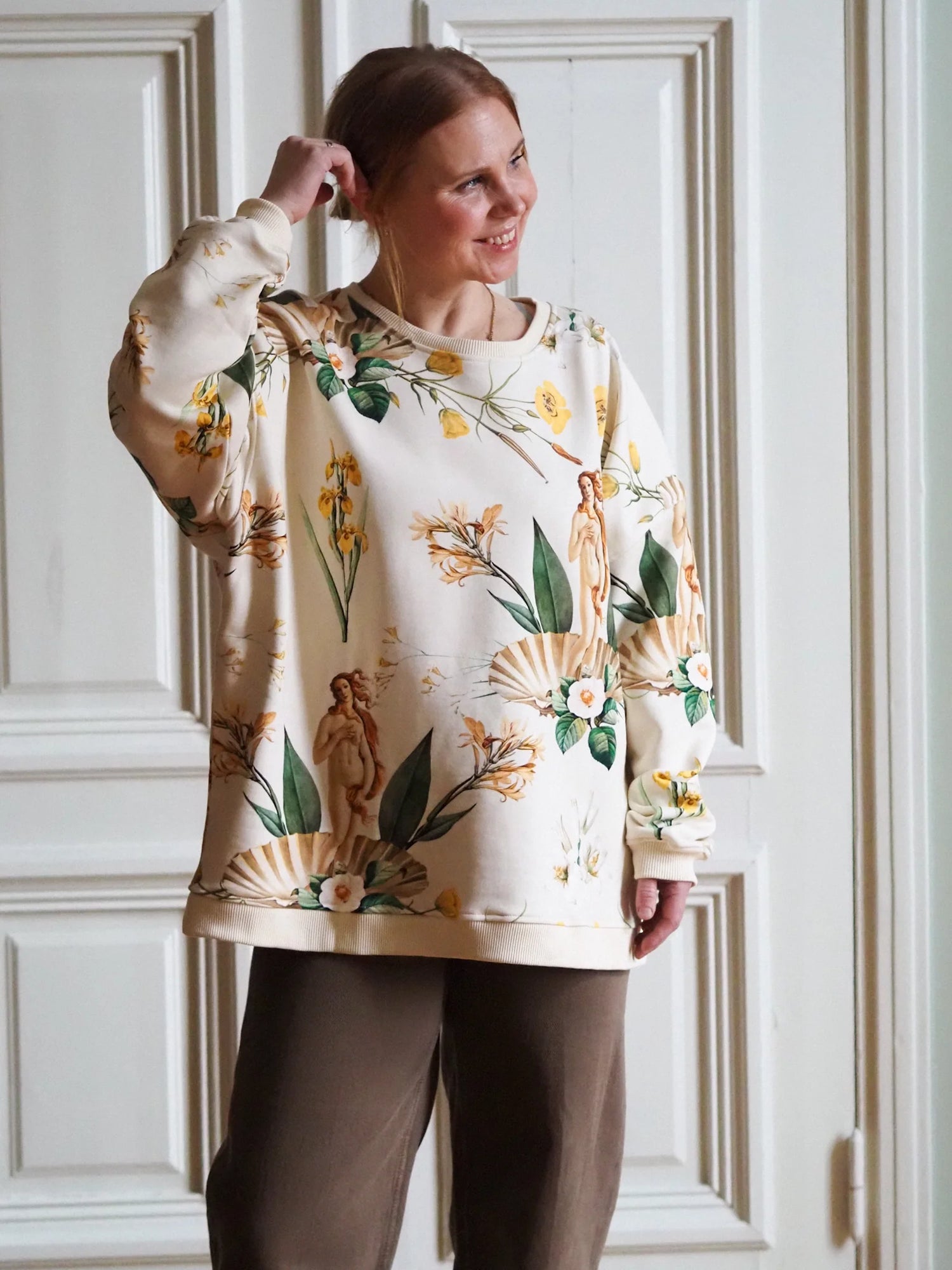 Garland Sweatshirt - Renaissance Light