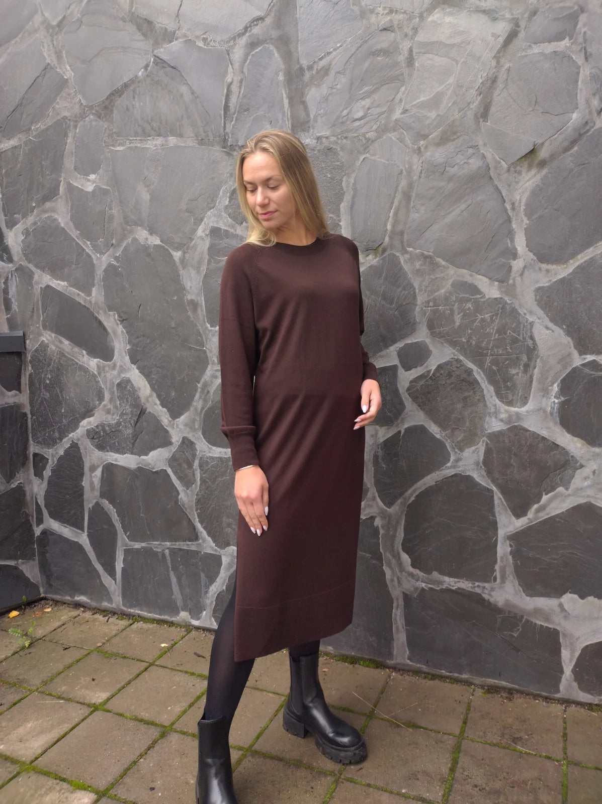 LINNEA Merinovillamekko - Suklaanruskea