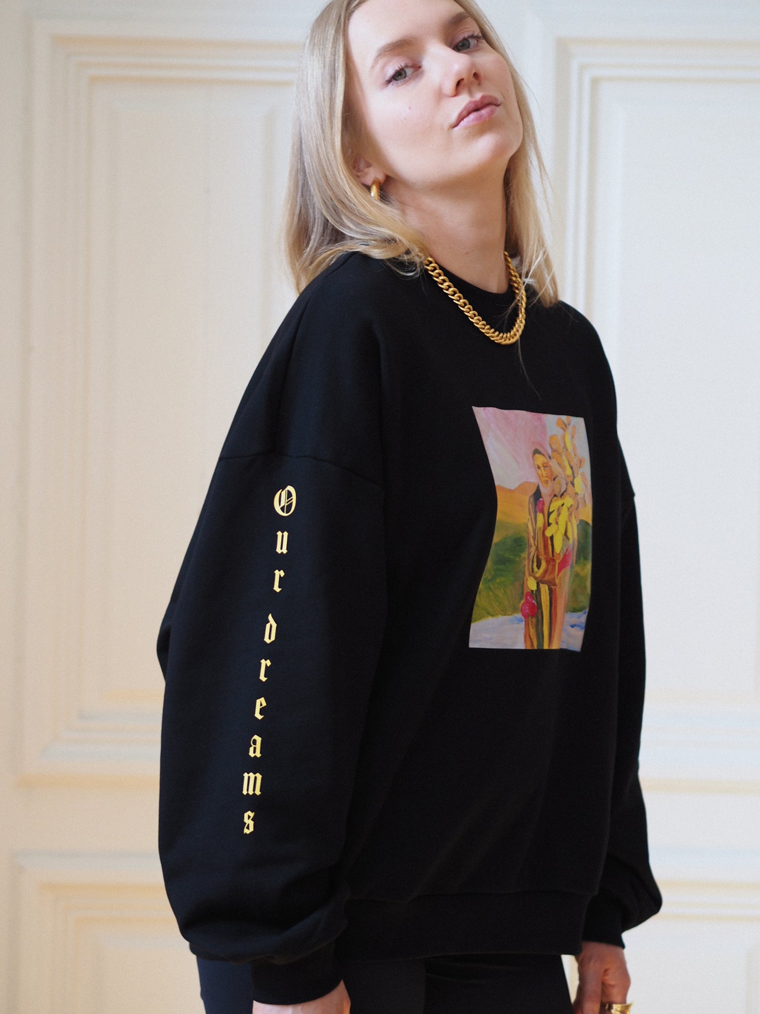 Dreams Free Sweatshirt - Black