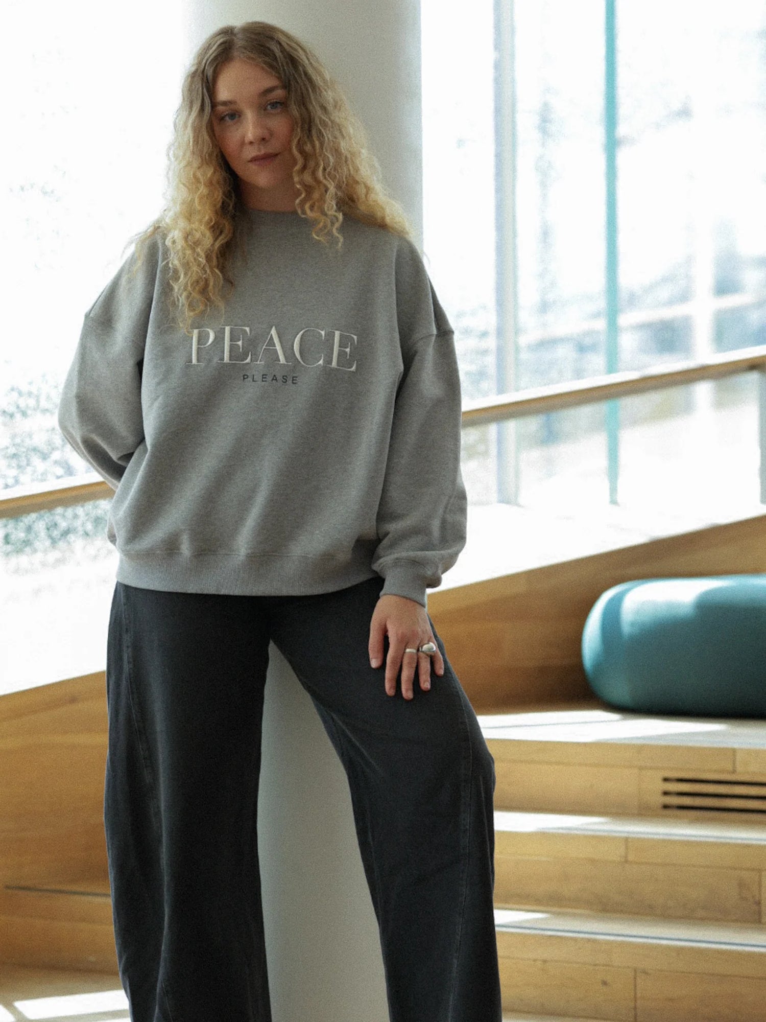 Grace Sweatshirt 'Peace Please' - Grey Melange