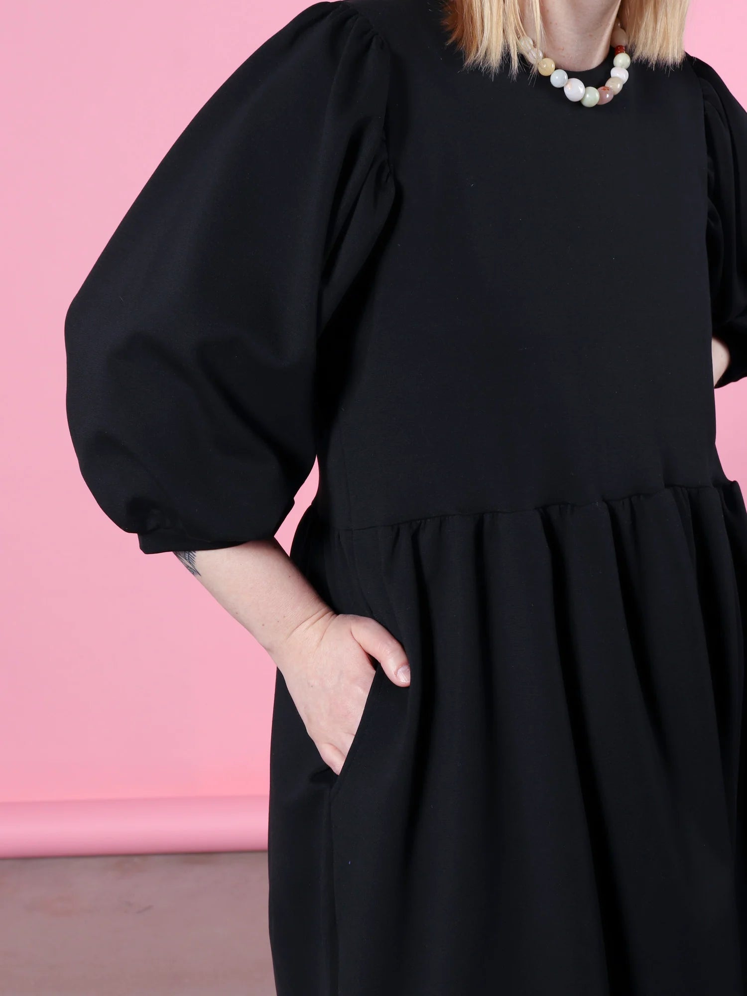 Ivy Mekko - Black