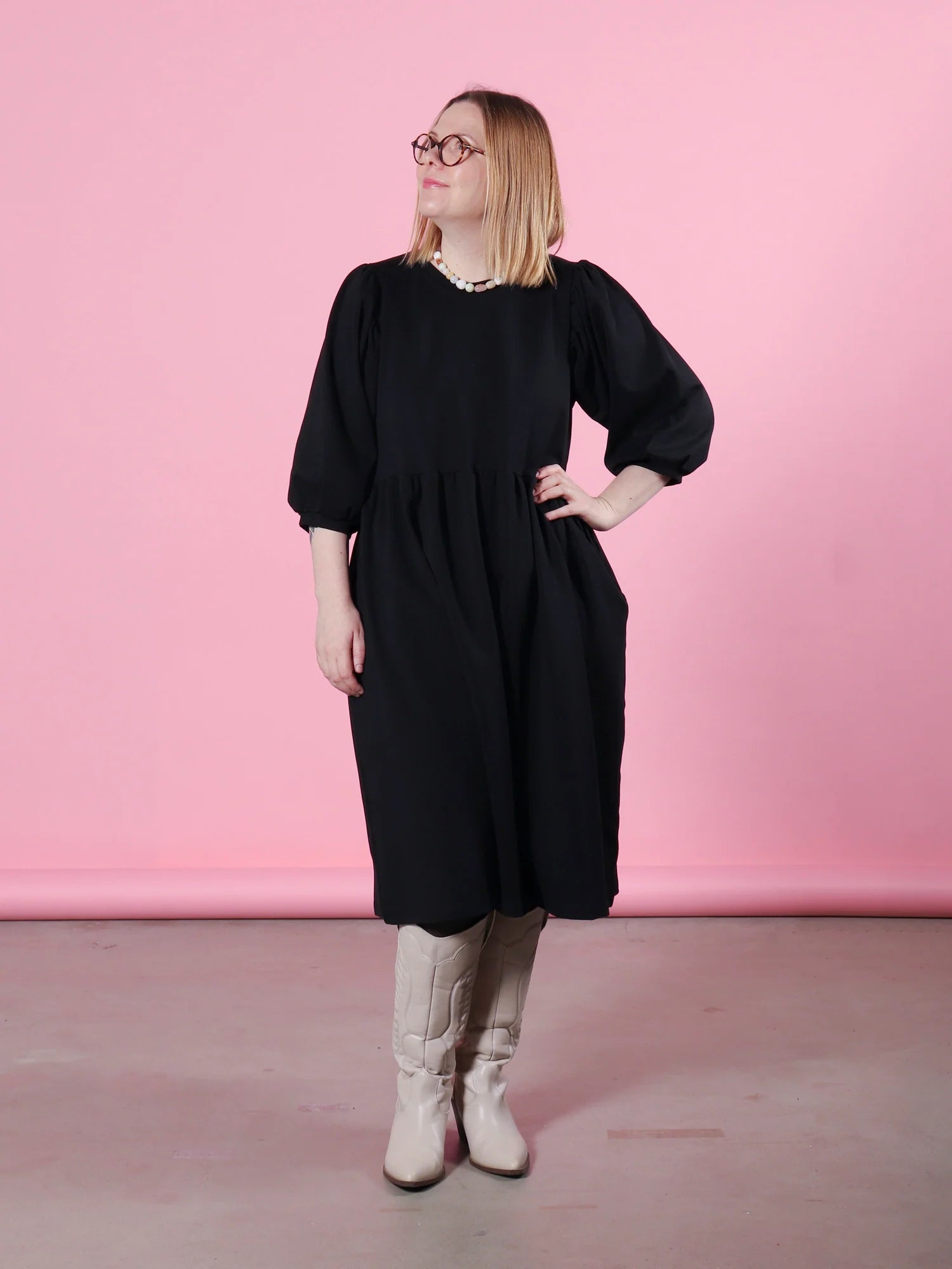 Ivy Mekko - Black