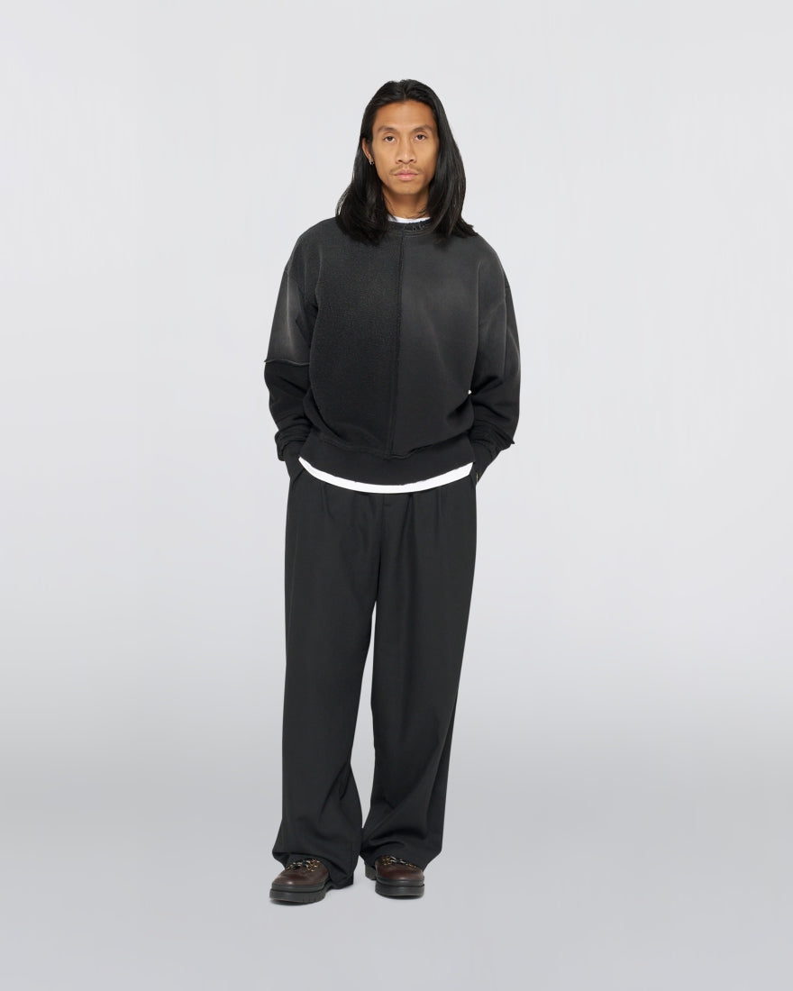 Bluff Sweat - Black distressed wash