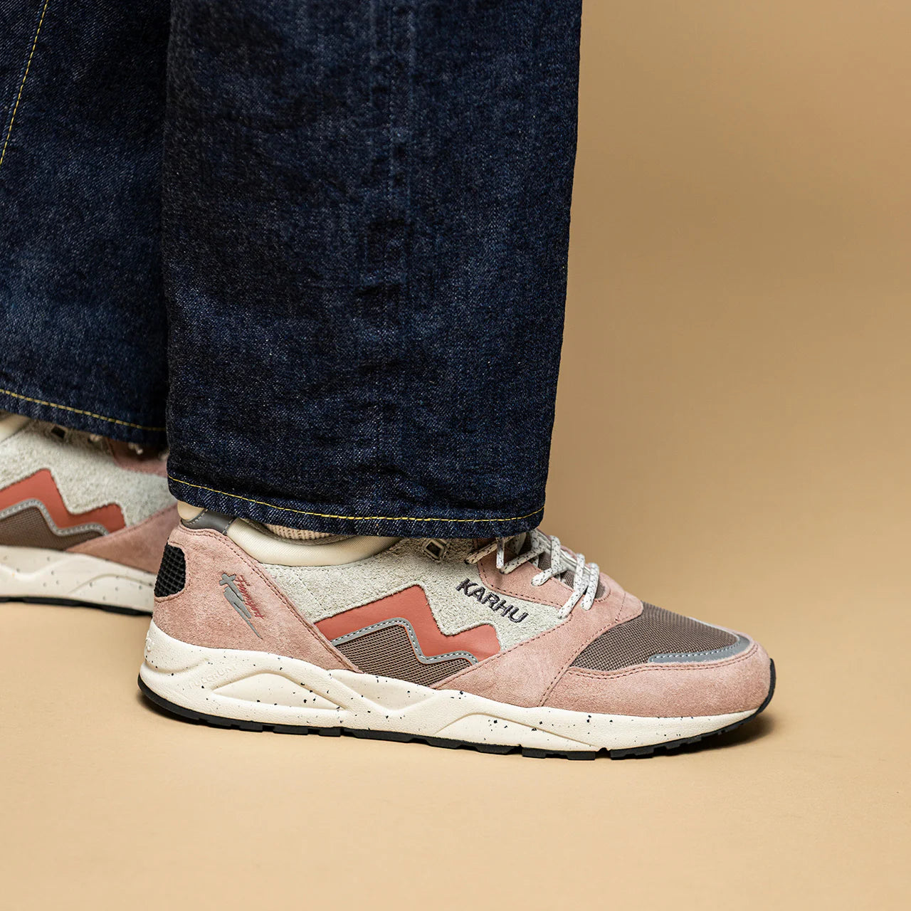 Aria 95 - Adobe Rose / Light