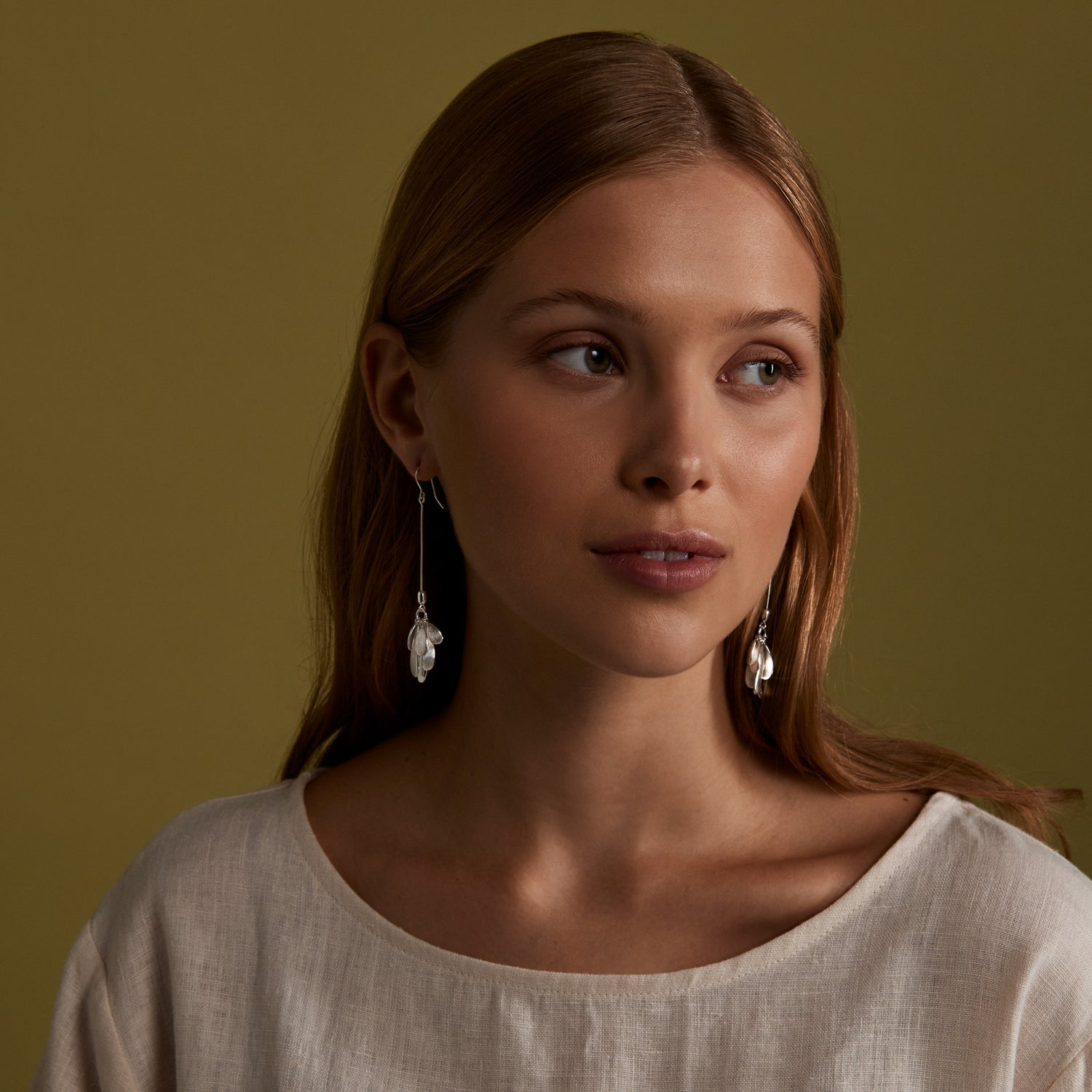 Dahlia korvakorut