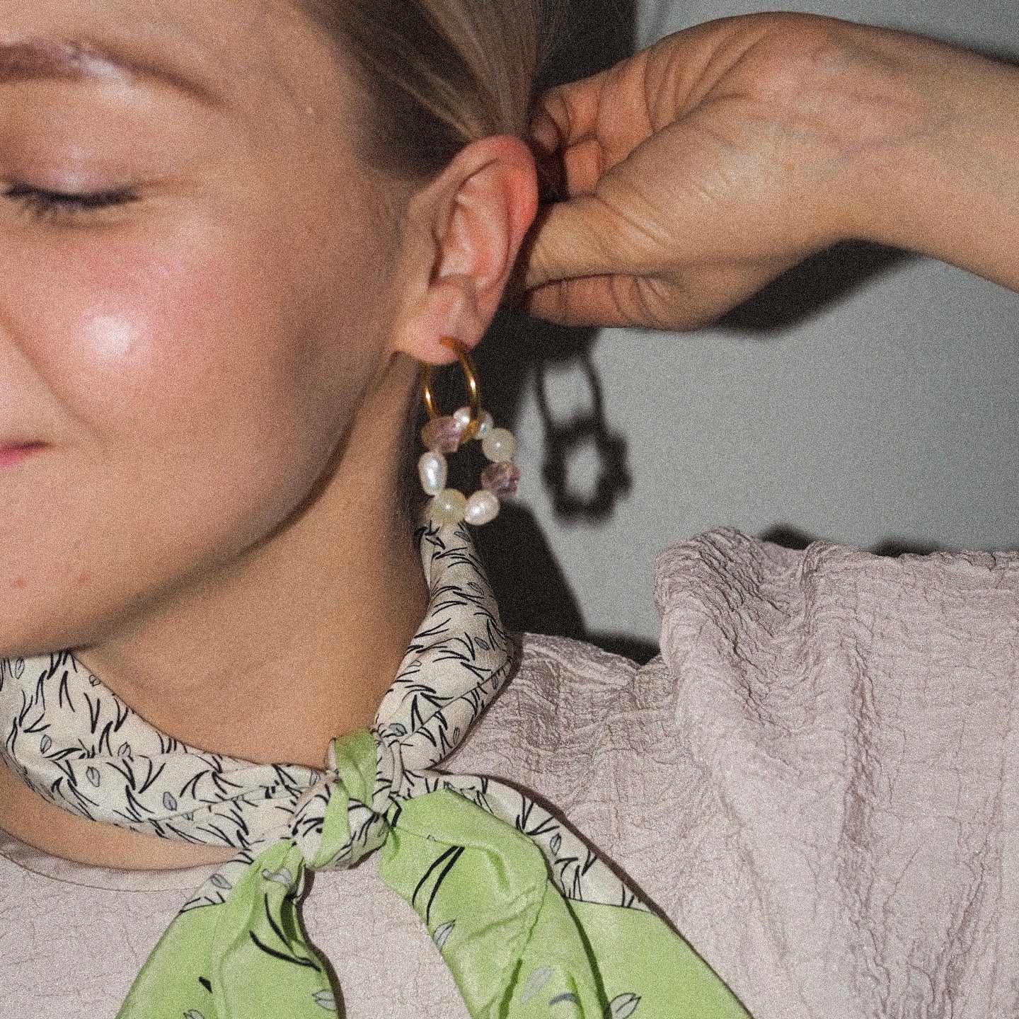 Maanantaimalli x MON studio - Big pearls (kulta)