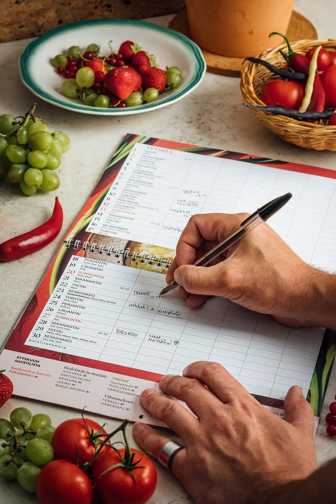 Satokausi Perhekalenteri 2026