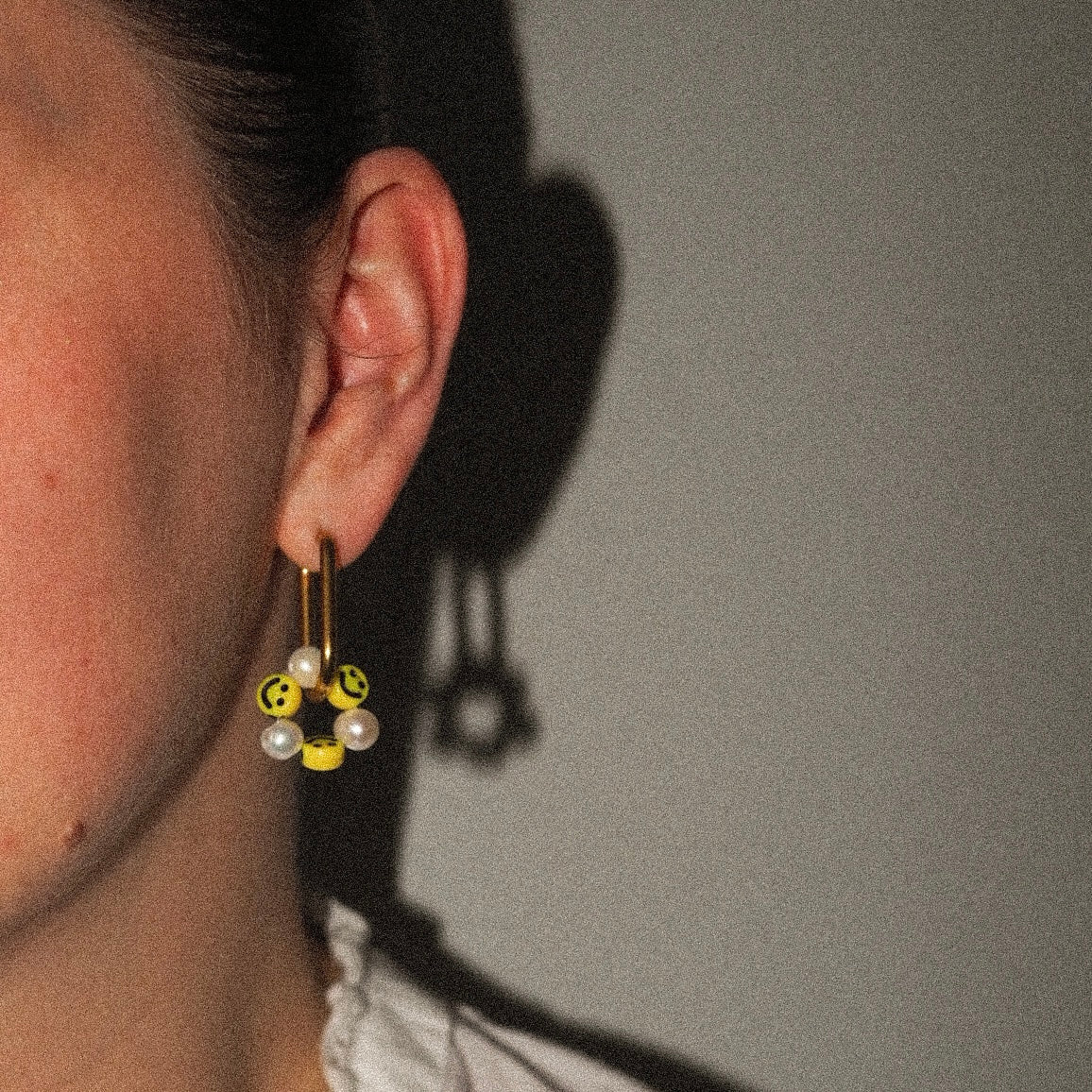 Maanantaimalli x MON studio - Smile (kulta)