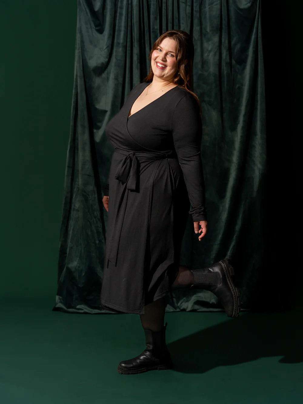 Kietaisumekko - Musta