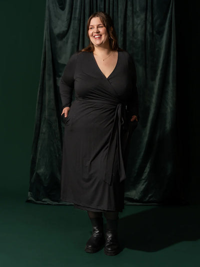 Kietaisumekko - Musta