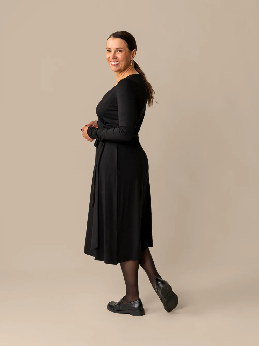 Kietaisumekko - Musta