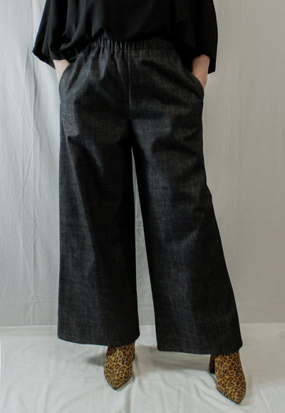 Helga - Deadstock Black