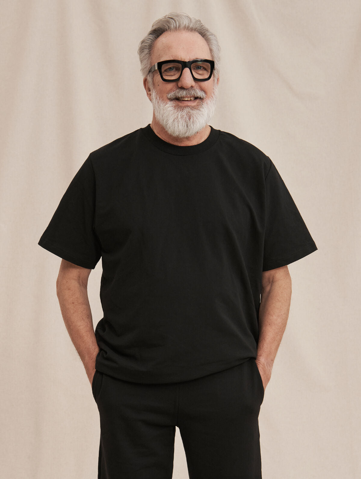 Olavi T-paita - Musta