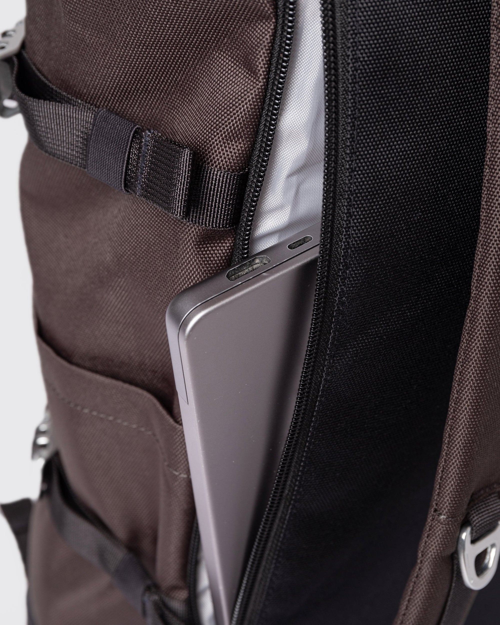 Icon Rolltop Backpack L - Brown with natural leather