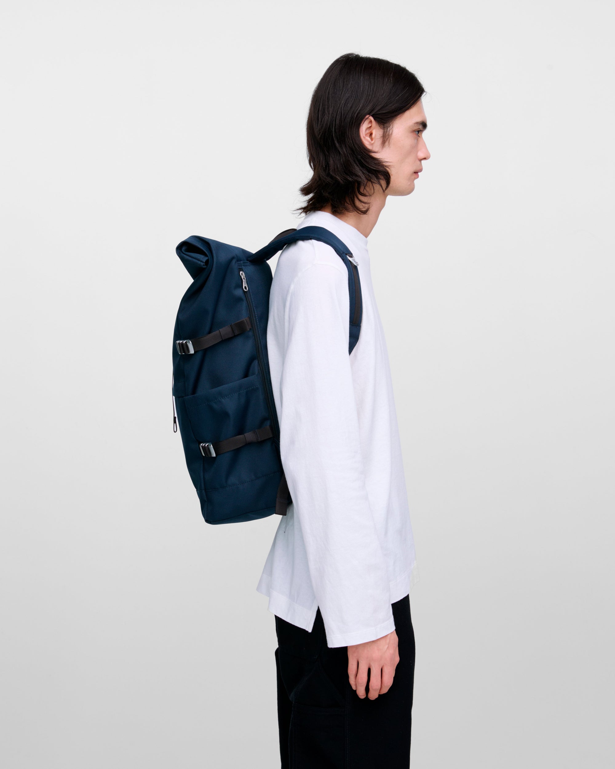 Icon Rolltop Backpack L - Navy with black leather