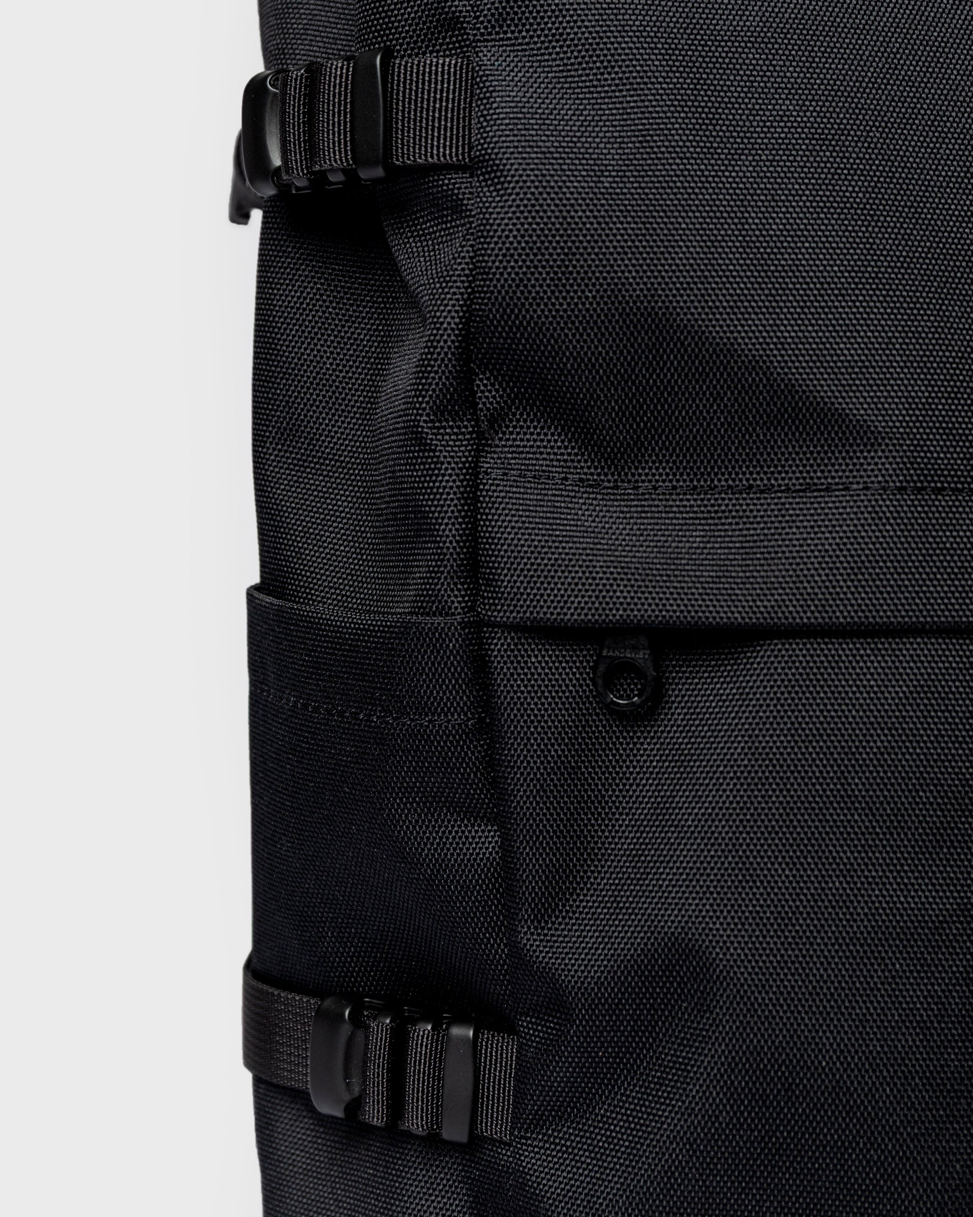 Icon Rolltop Backpack L - Black with black leather