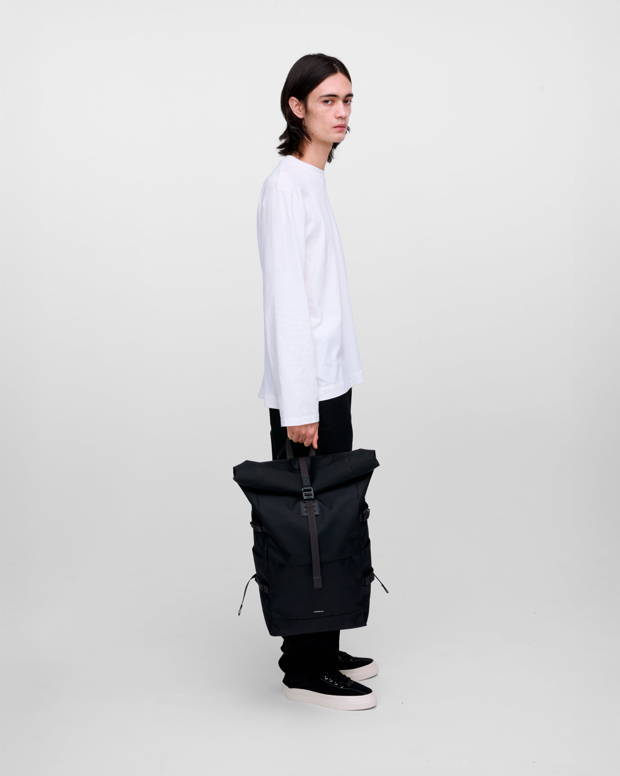 Icon Rolltop Backpack L - Black with black leather