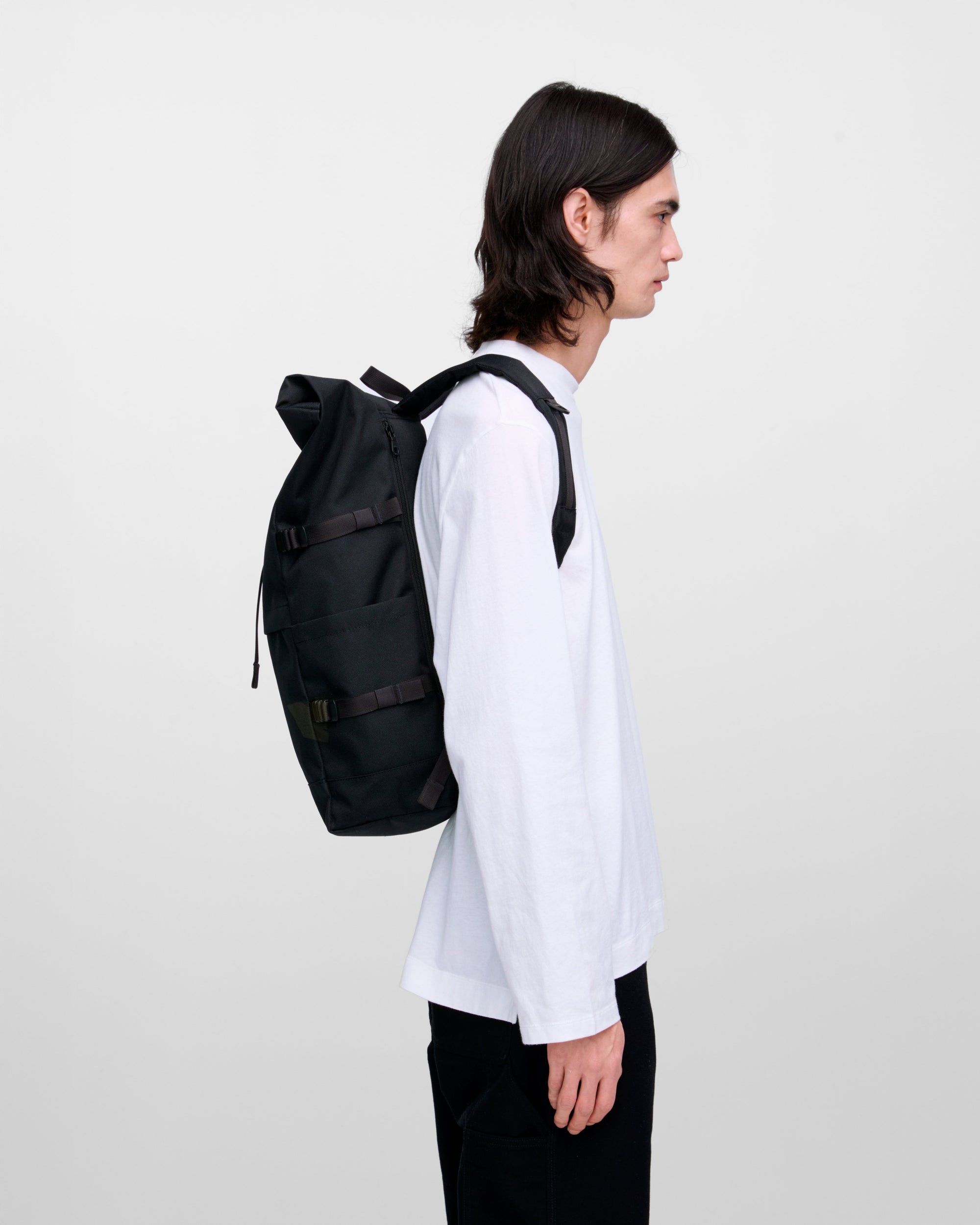 Icon Rolltop Backpack L - Black with black leather