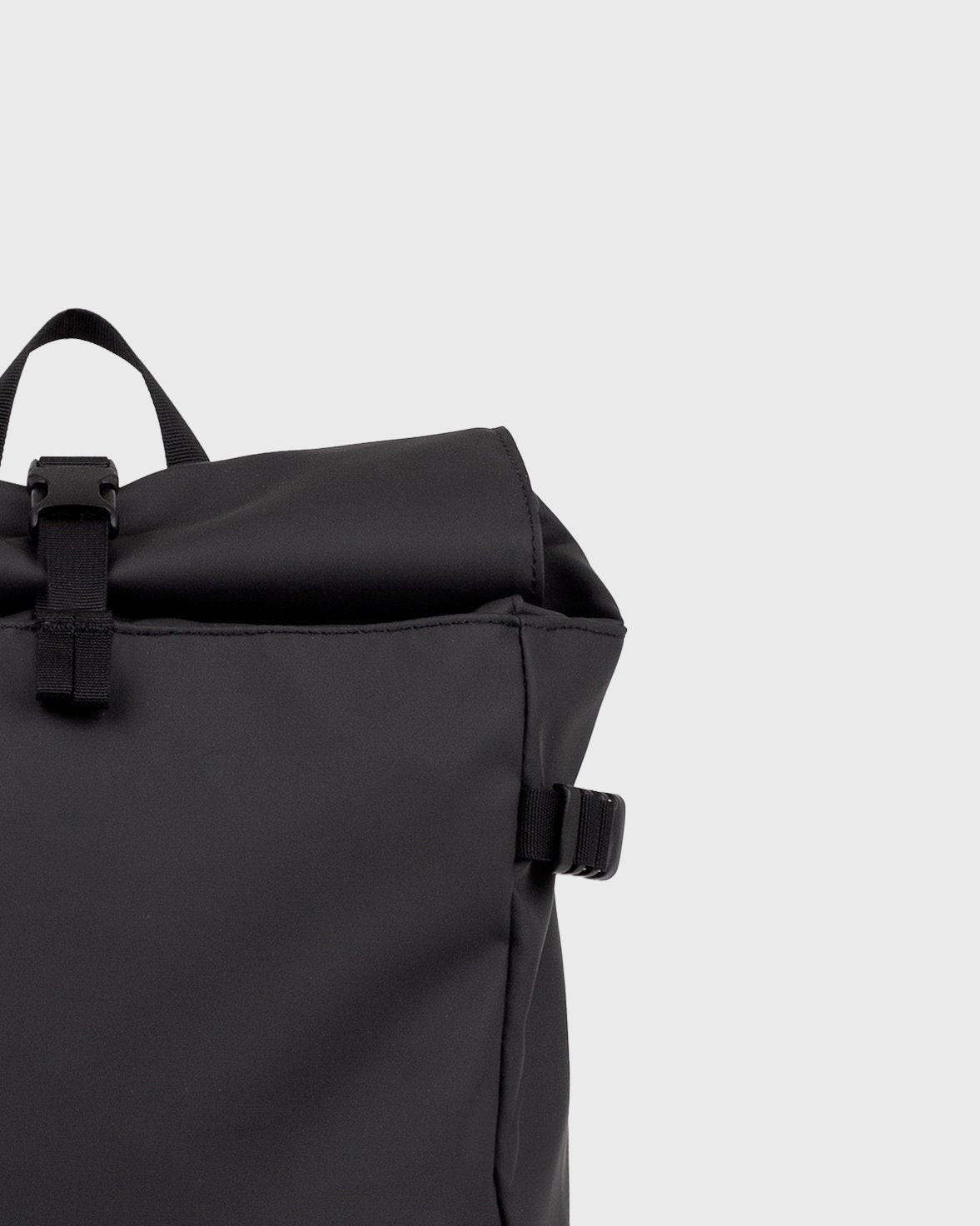 Stream Slim Rolltop M - Black