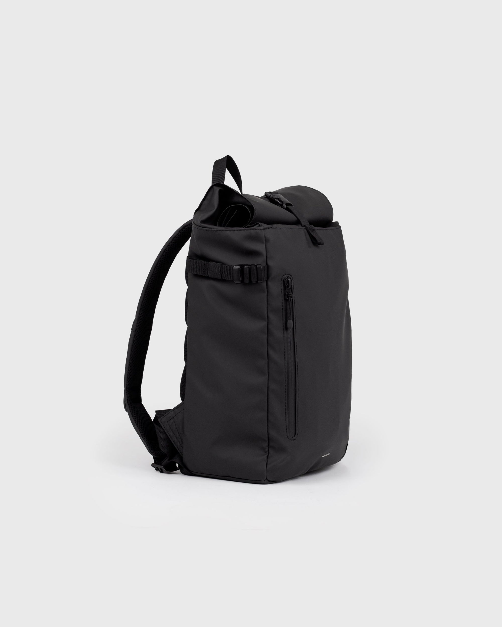 Stream Slim Rolltop M - Black