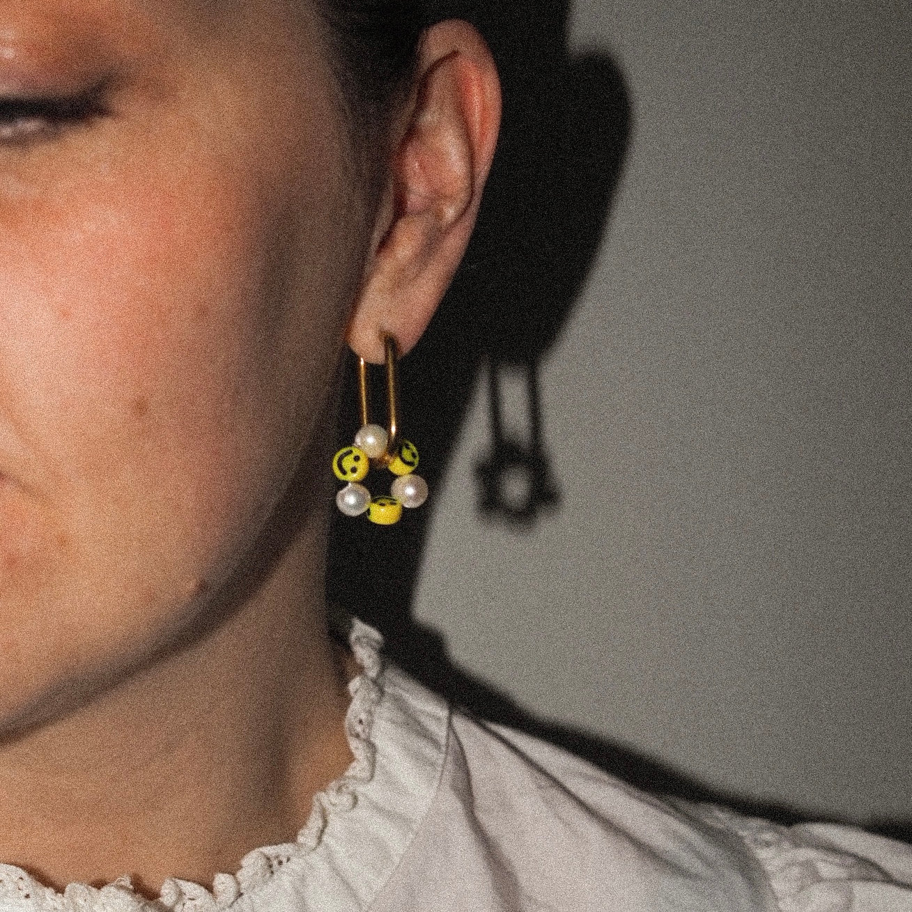 Maanantaimalli x MON studio - Smile (kulta)