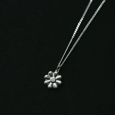 Daisy Pendant