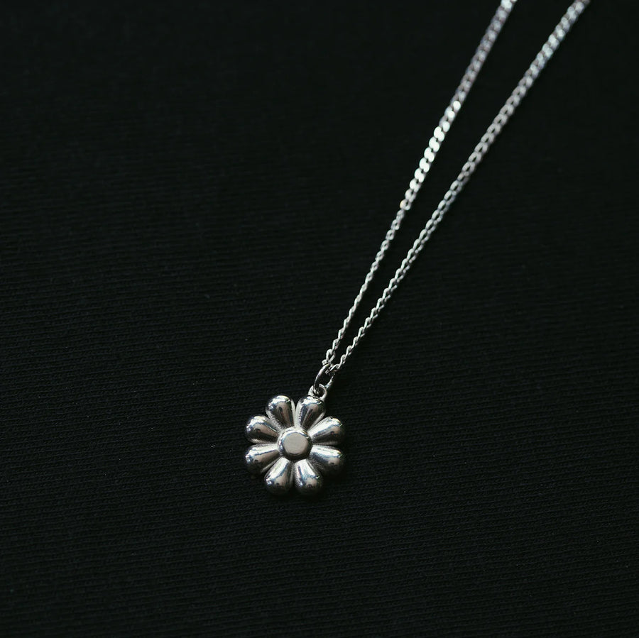 Daisy Pendant