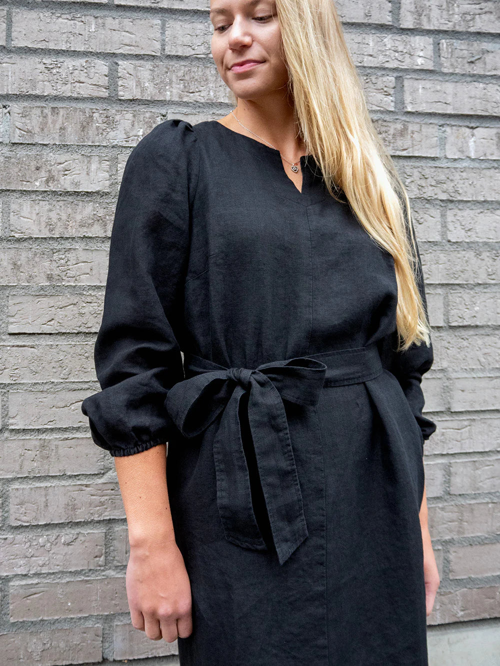 DAKOTA Pellavamekko - Musta