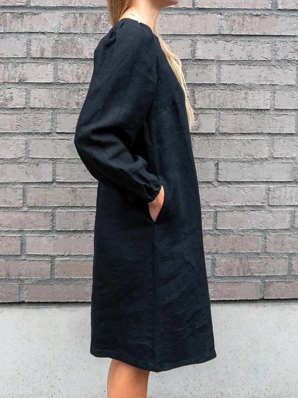 DAKOTA Pellavamekko - Musta