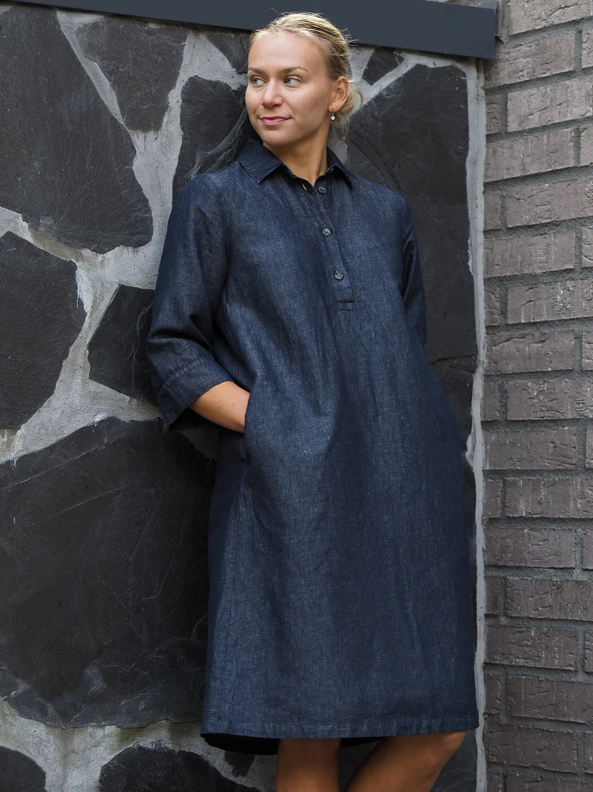 JANINA Pellavadenimmekko - Tumma denimin sininen