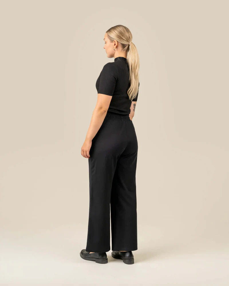 Noki Leveät Housut Lyhyt - Musta