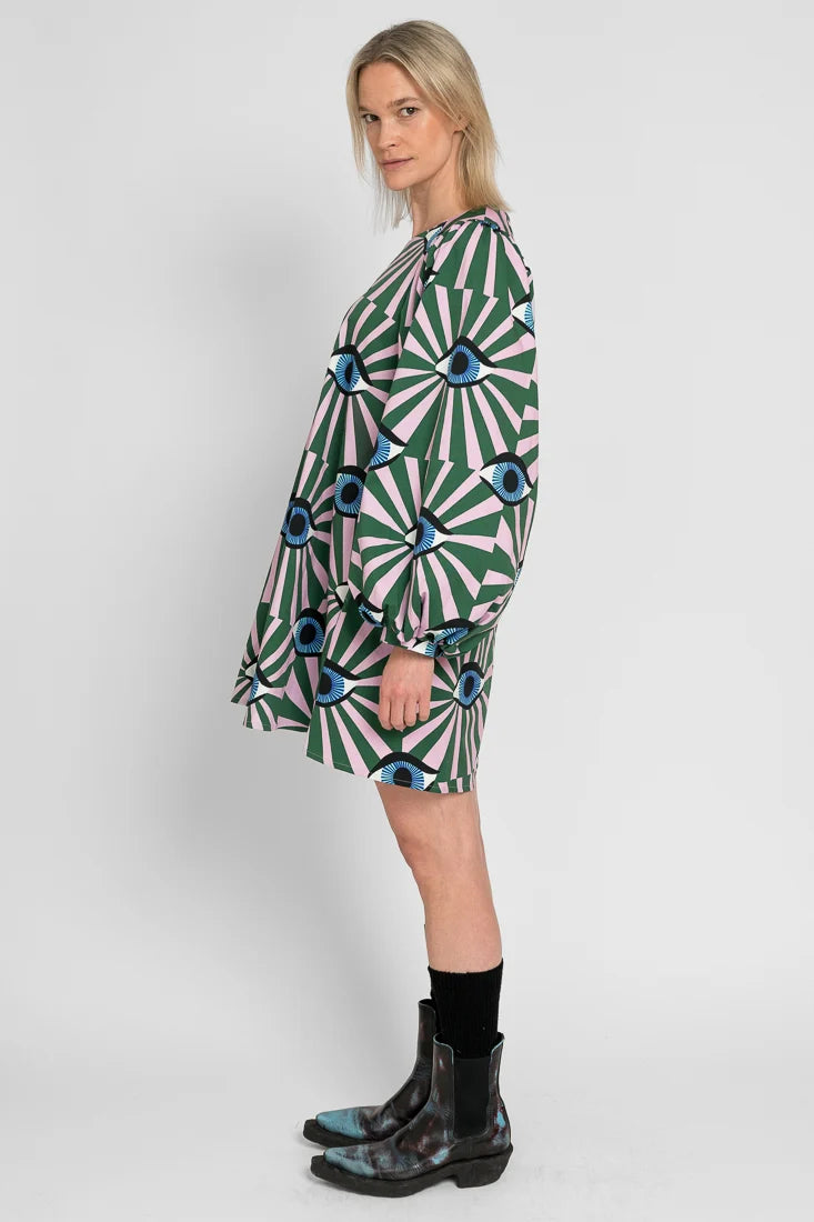 Sani - Äidin Valvova Silmä Vihreä