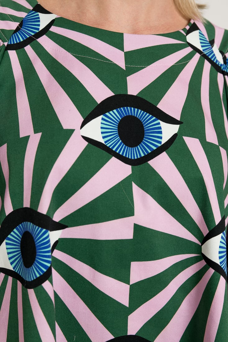 Sani - Äidin Valvova Silmä Vihreä