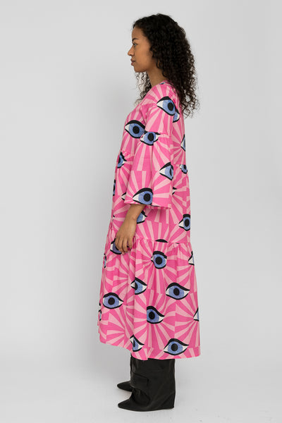 Kalla II - Äidin Valvova Silmä Pinkki