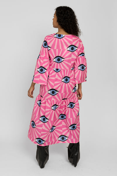 Kalla II - Äidin Valvova Silmä Pinkki