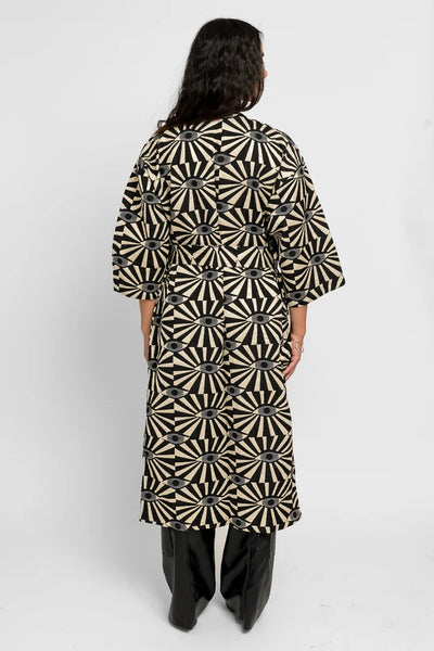 Elli - Äidin valvova silmä Kulta