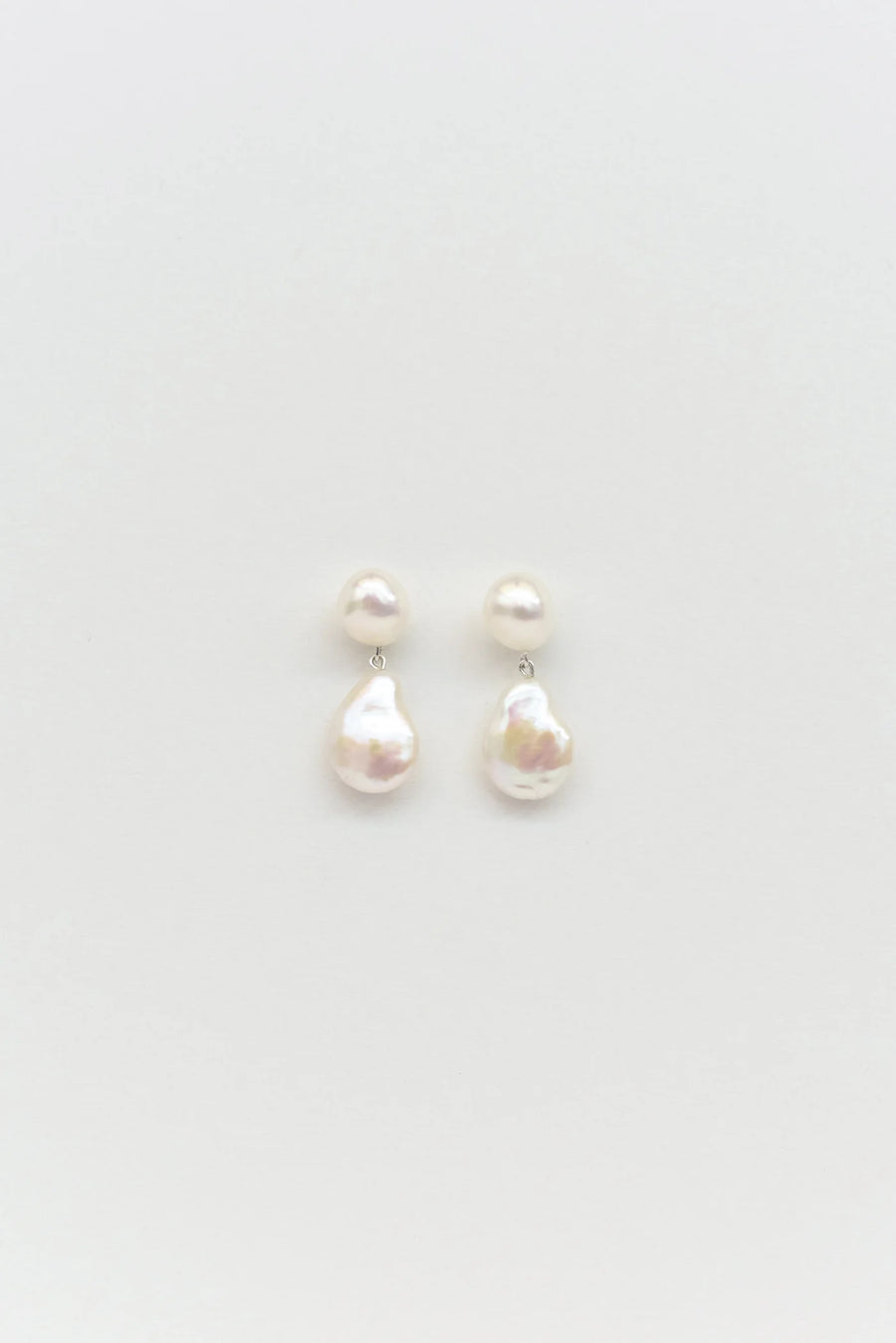 Lola Earrings White