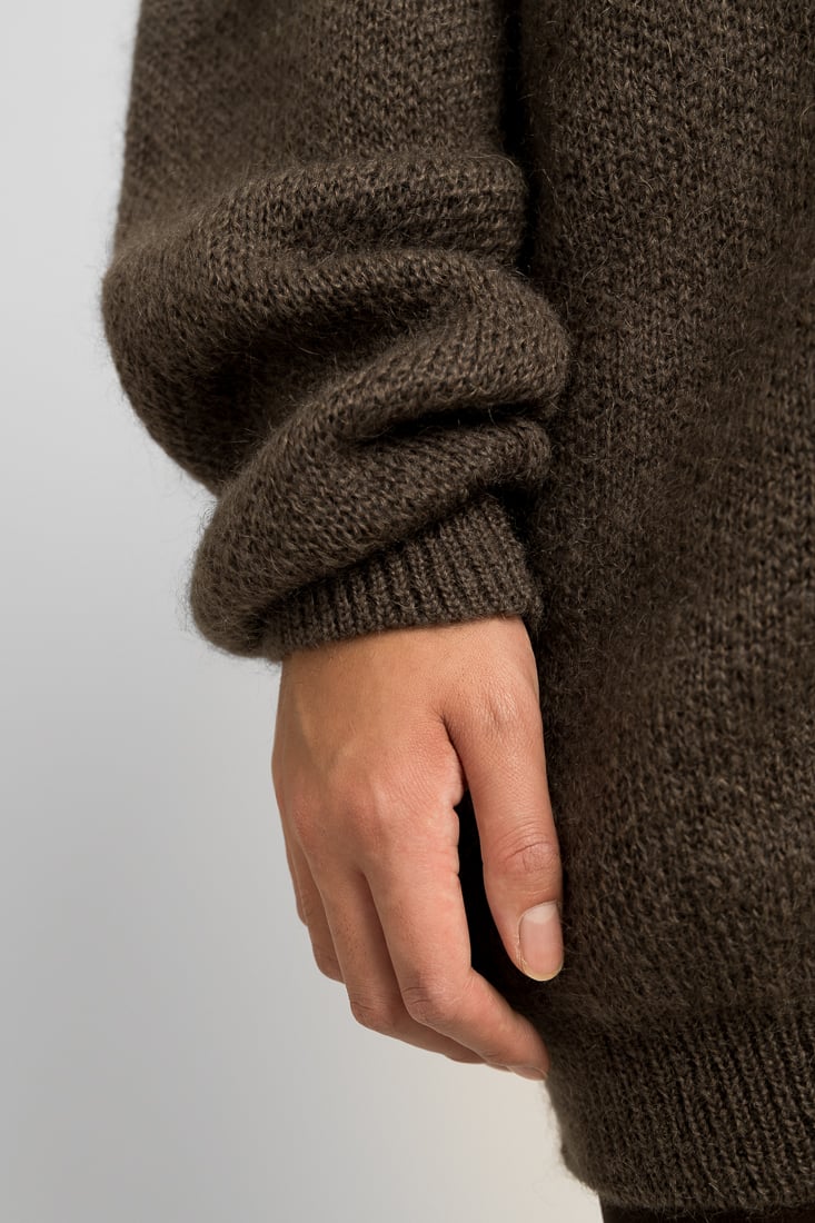 Runo - Äidin valvova silmä Ruskea