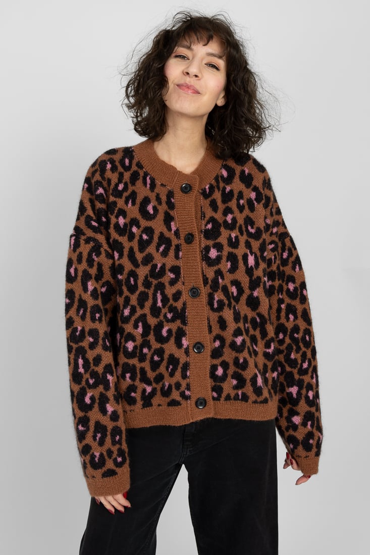 Riimi - Leo Vaaleanpunainen