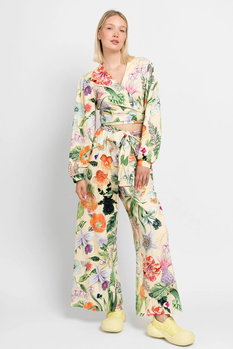 Liona - Mystical Flower