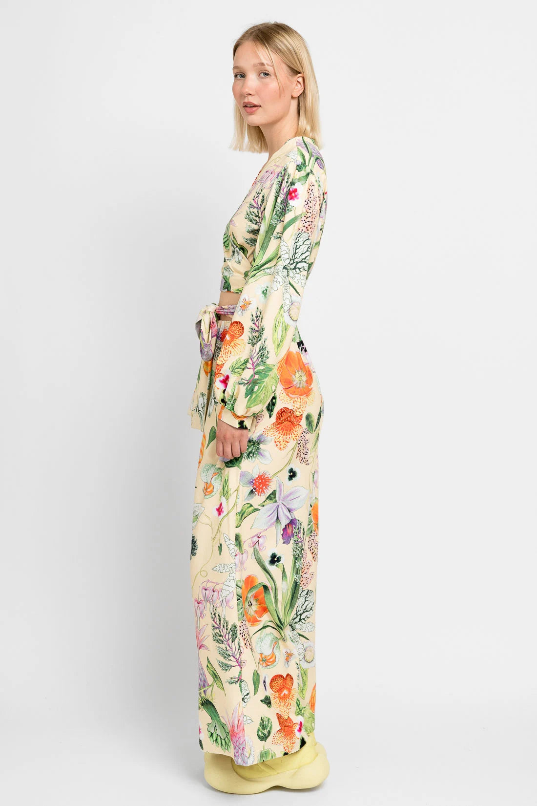 Liona - Mystical Flower