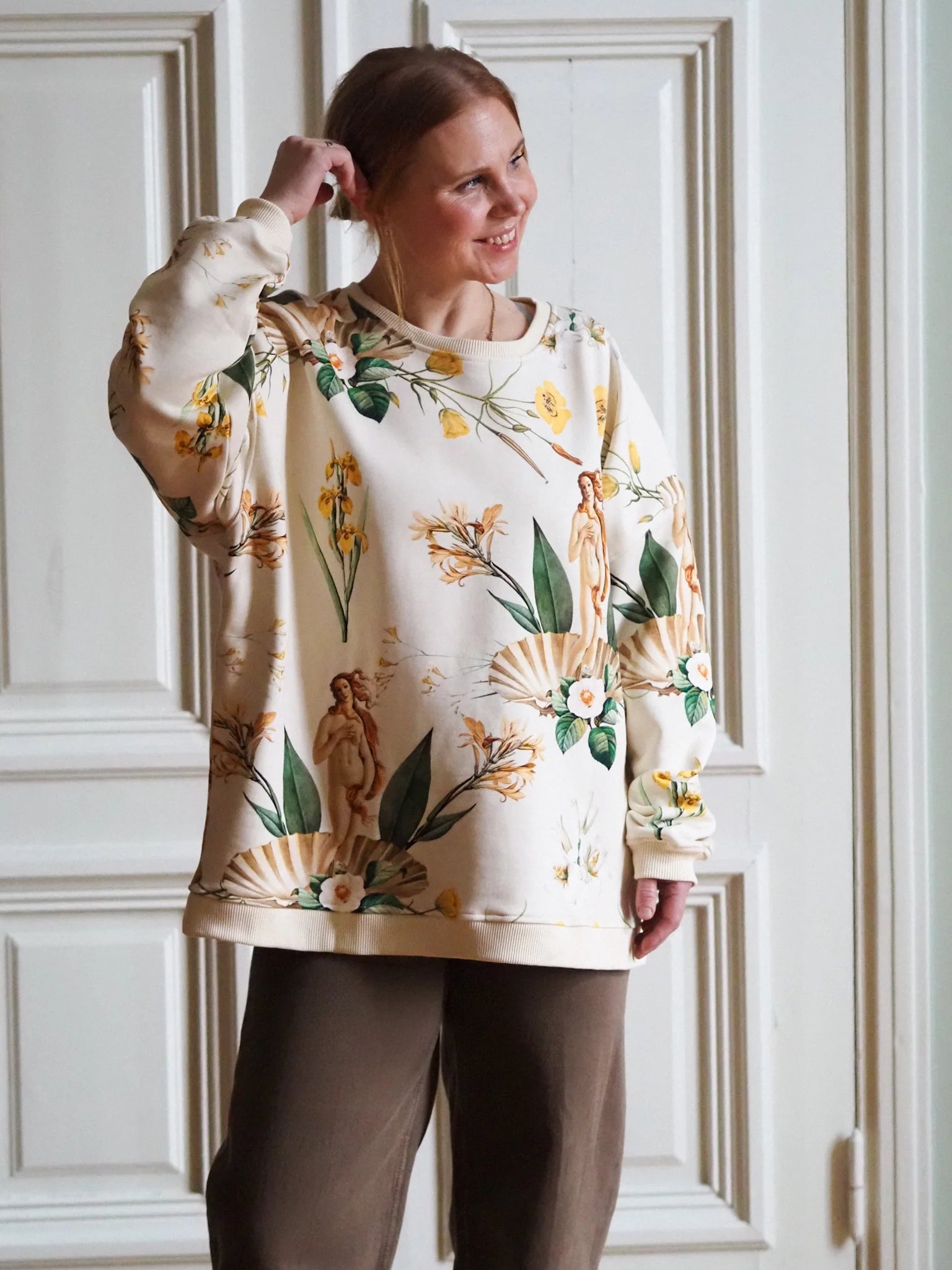 Garland Sweatshirt - Renaissance Light