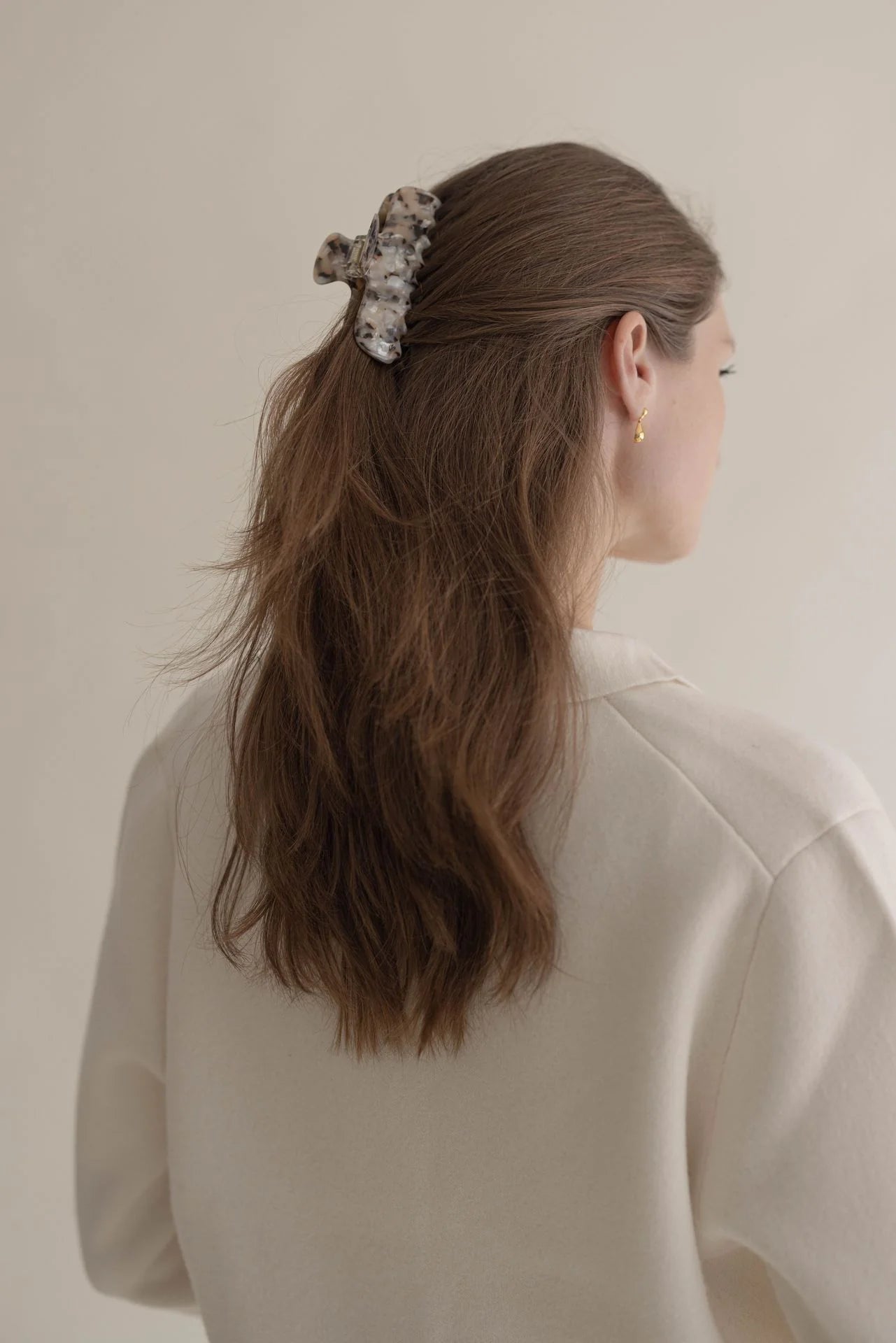 Hair Claw Classic Oyster Petit