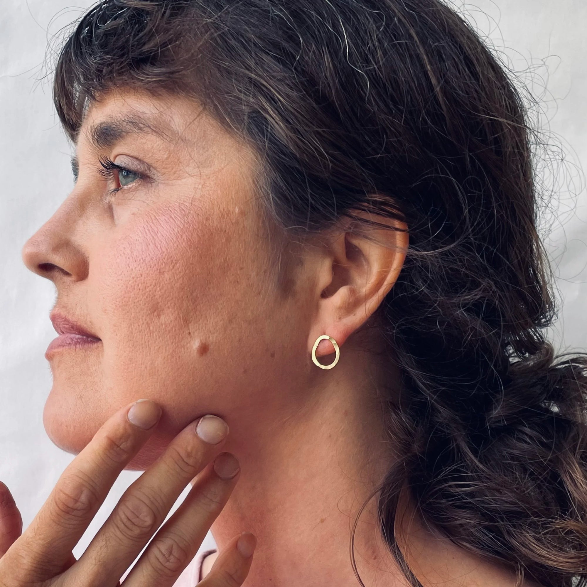 Kuplivat nappikorvakorut - Messinki