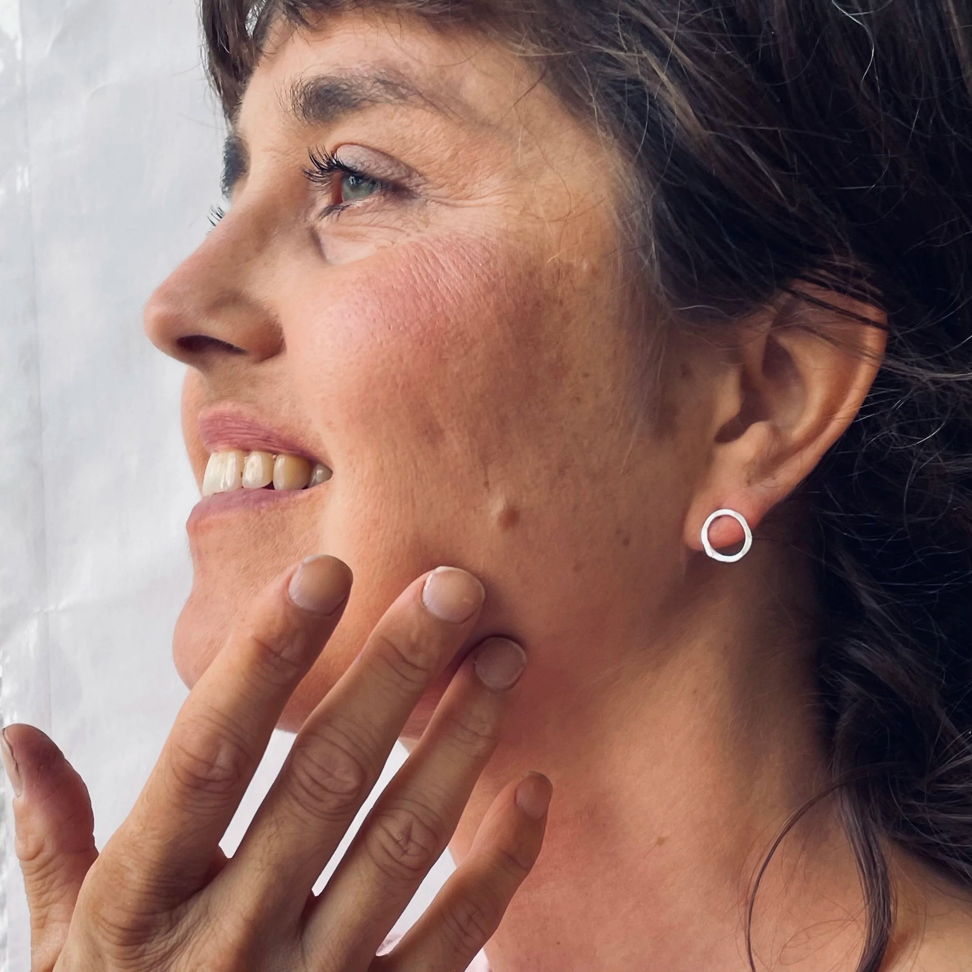 Kuplivat nappikorvakorut - Hopea