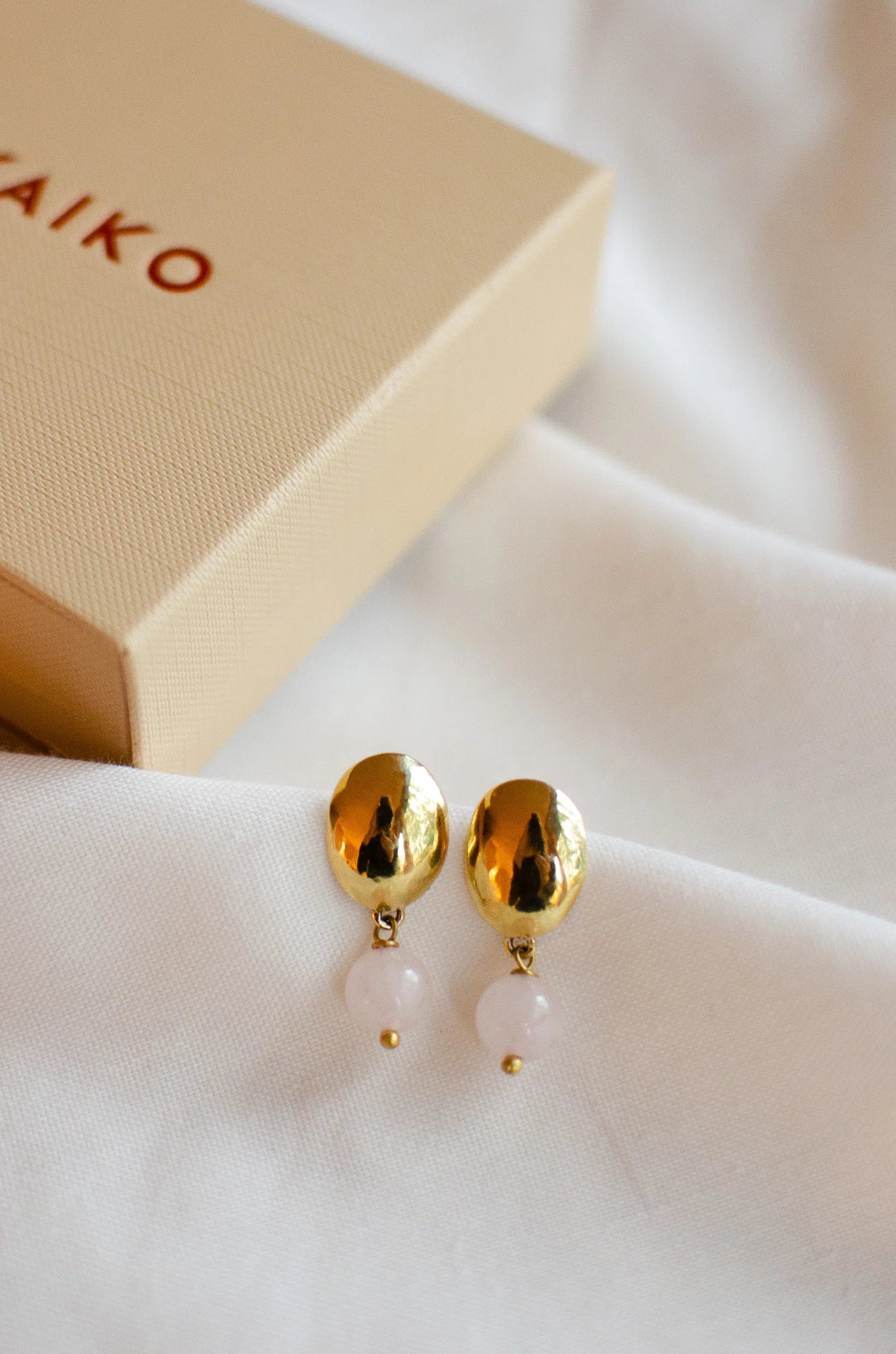 Eesha Earrings - Pale Pink