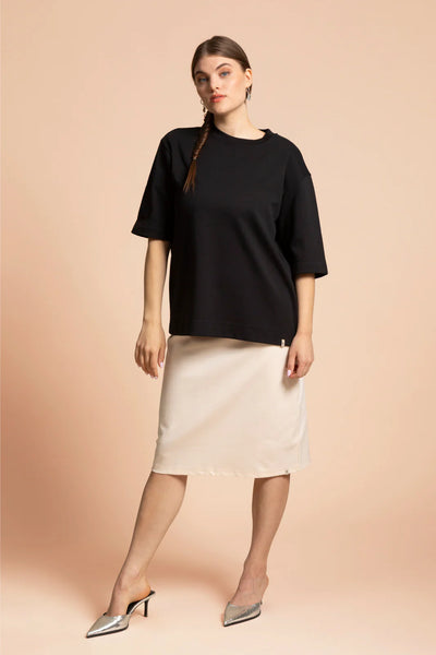 The Relaxed T-Shirt - Black