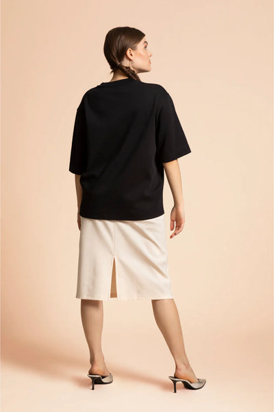 The Relaxed T-Shirt - Black