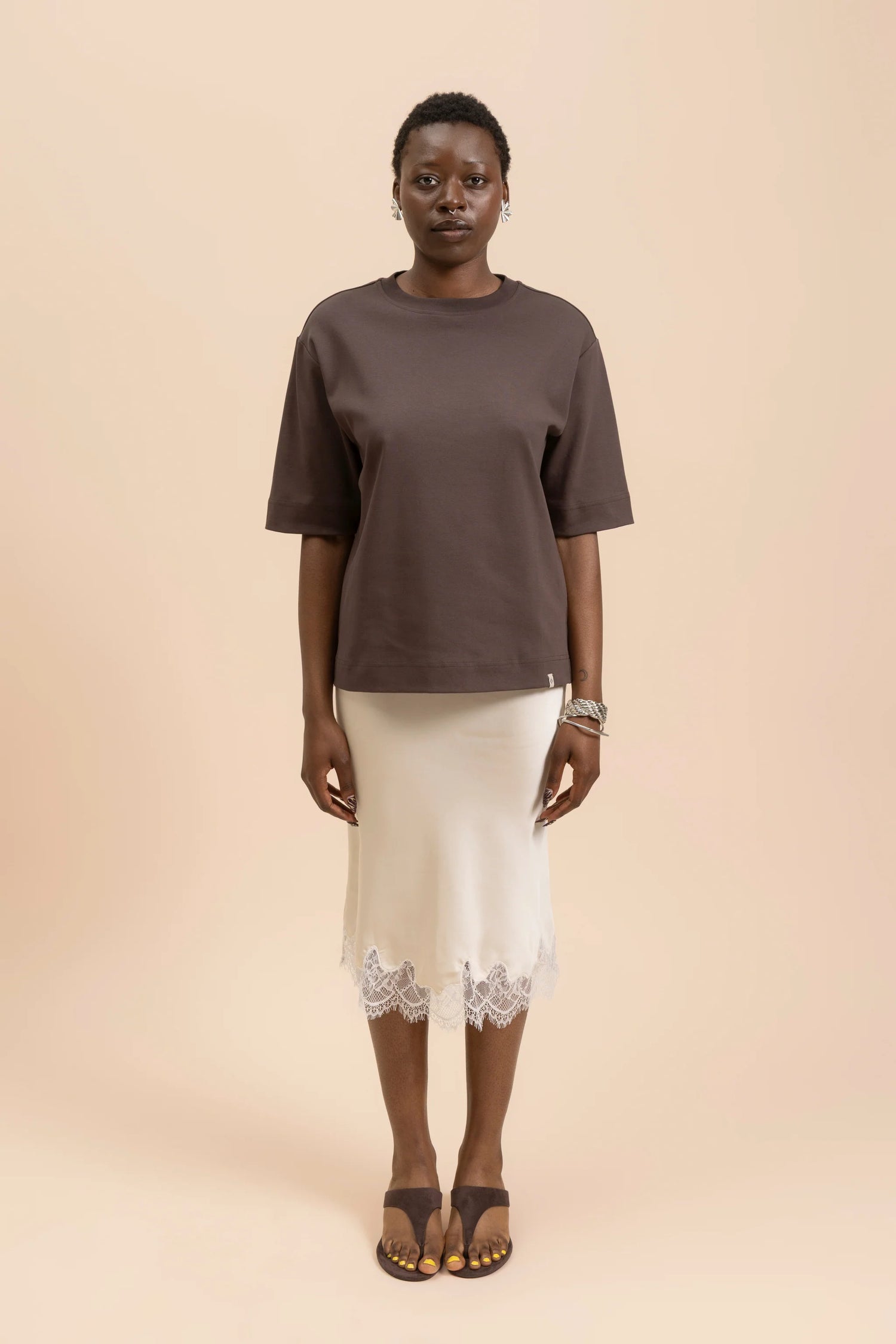 The Relaxed T-Shirt - Chocolate