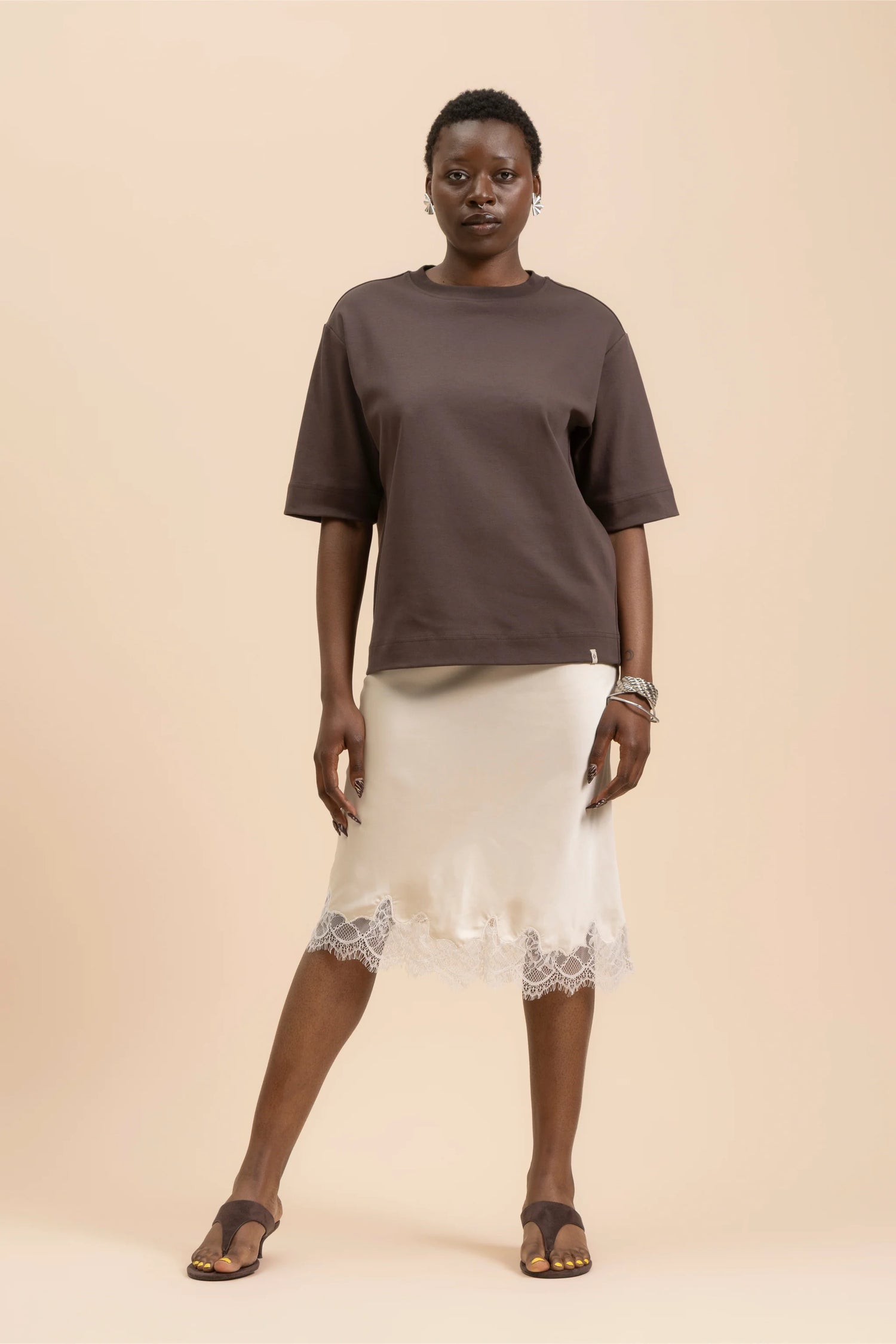 The Relaxed T-Shirt - Chocolate